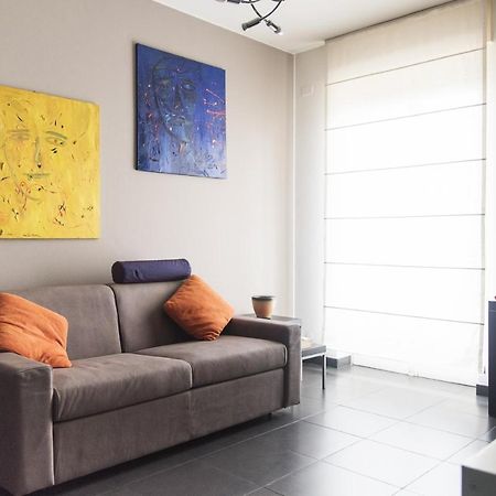 High Rise Studio Flat Near Metro Stop Mailand Exterior foto